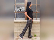 Load image into Gallery viewer, Leopard Pilar Pants
