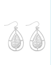 Load image into Gallery viewer, FILIGREE DROP EARRINGS
